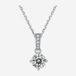 Brillant Moissanite Solitaire Necklace